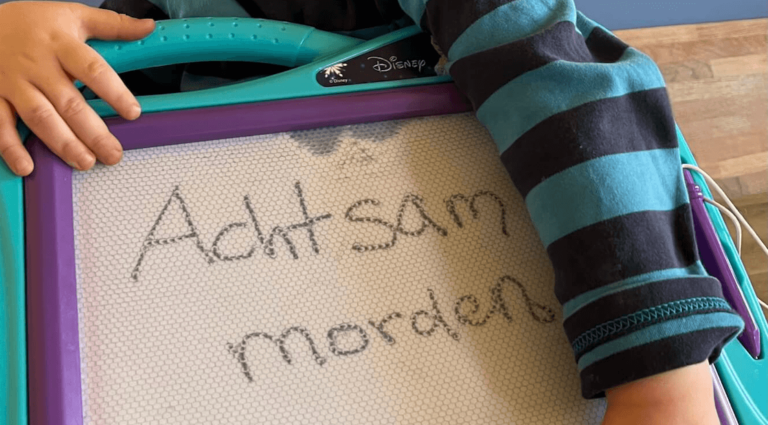 "Achtsam morden" oder ein Au-Pair für die Kinderbetreuung?